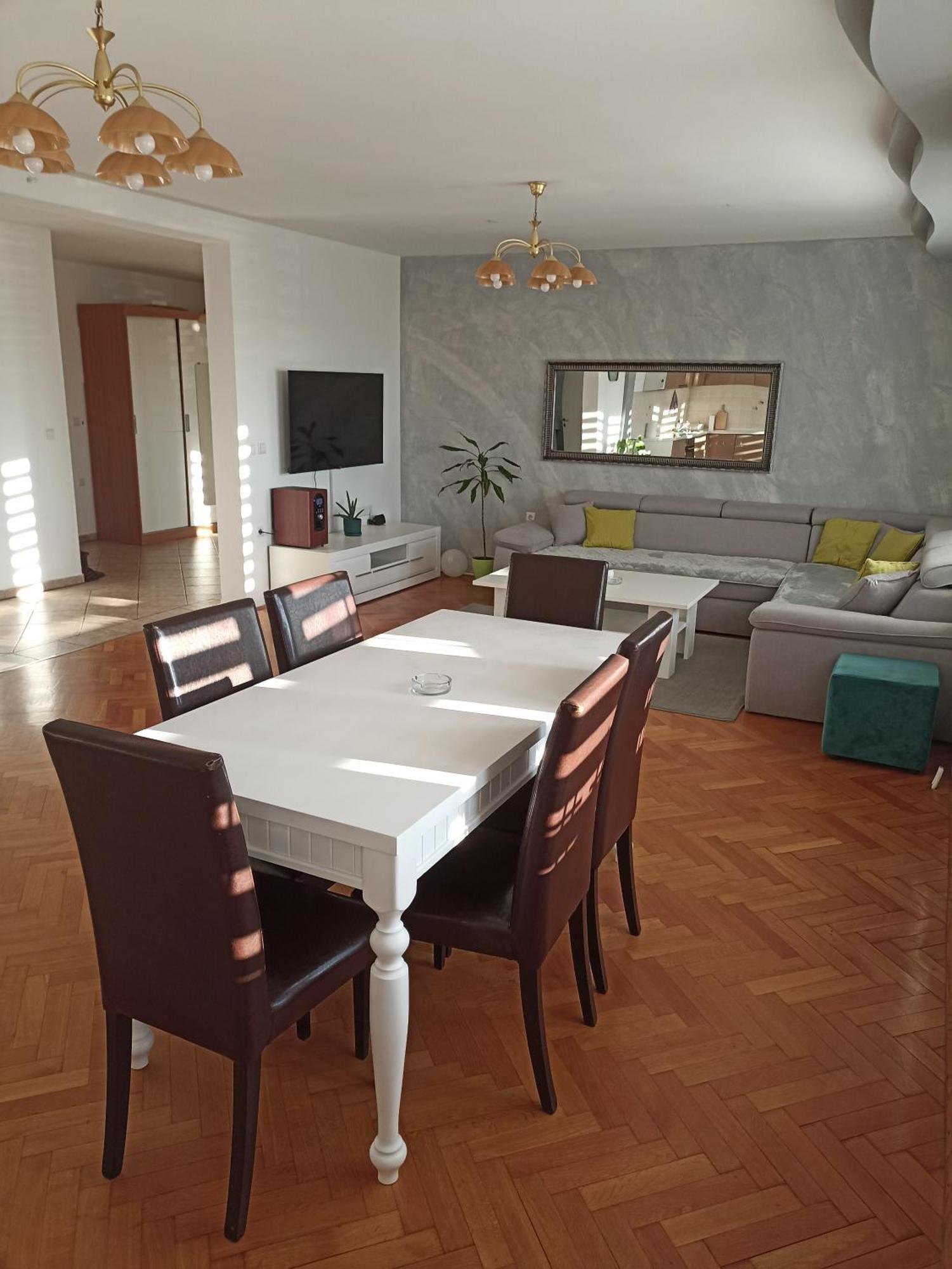 Royal Apartmani Bosanski Samac ภายนอก รูปภาพ